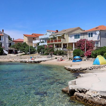 Apartments By The Sea Mandre, Pag - 3084 Kolan Εξωτερικό φωτογραφία