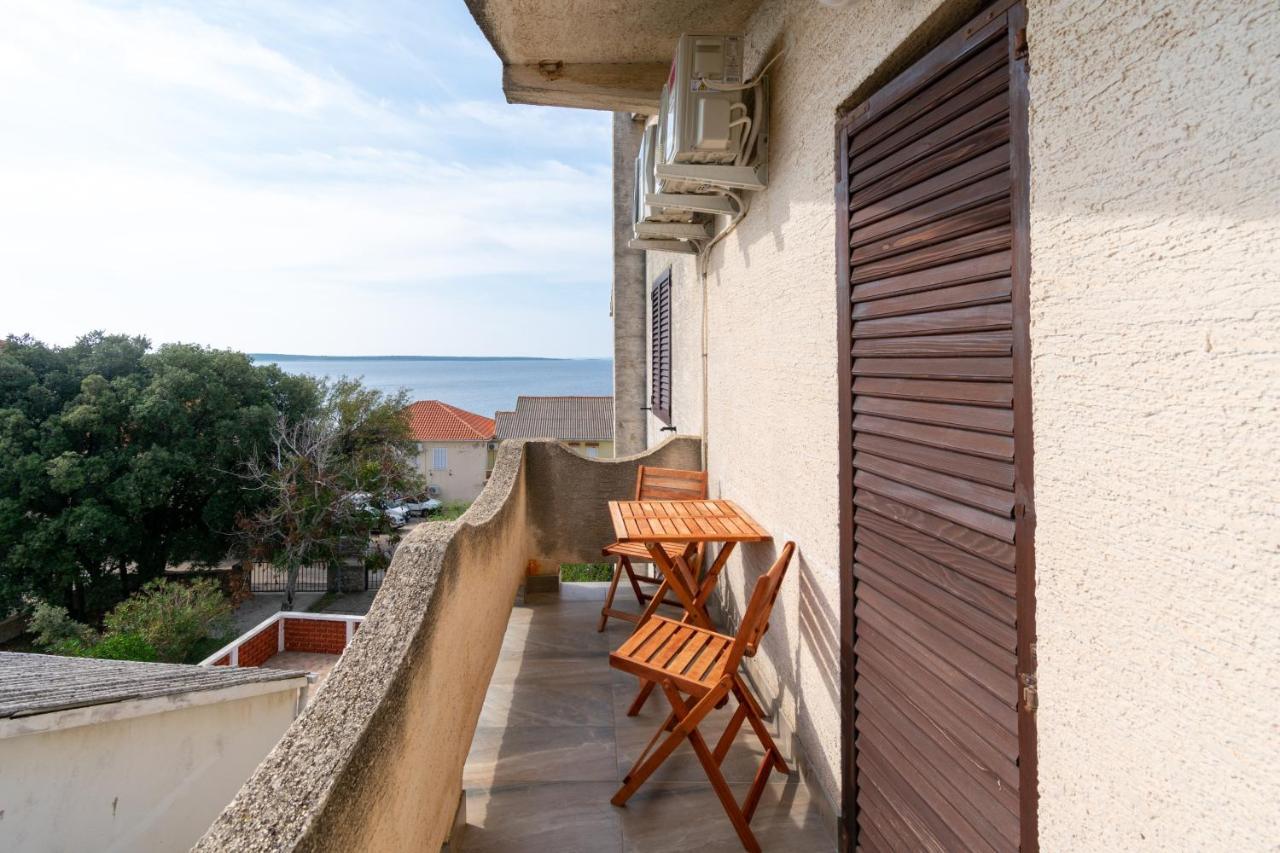 Apartments By The Sea Mandre, Pag - 3084 Kolan Εξωτερικό φωτογραφία